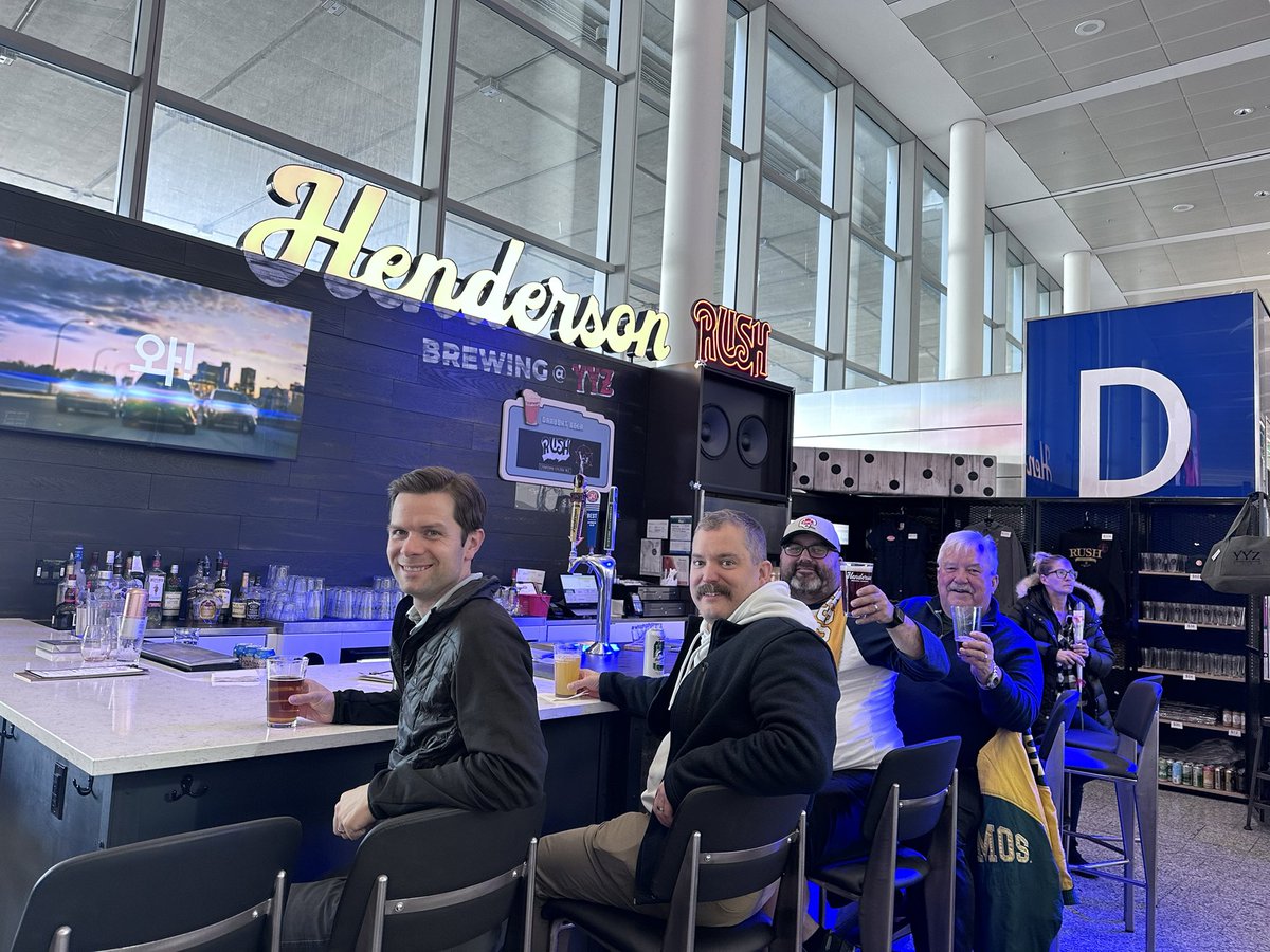 Henderson’s HAVE to stop and have a beer from <a href="/HendersonBeerCo/">HendersonBeerCo</a> don’t they? #GreyCup
