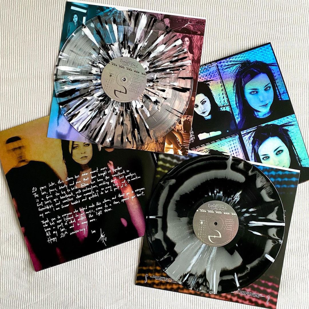 EvaWebsite's tweet photo. Fallen 20th anniversary 😍
Will you get a copy?
📸 • mattsvinyl2626
#evanescence #fallen #fallen20th https://t.co/NgsgsYX9c4