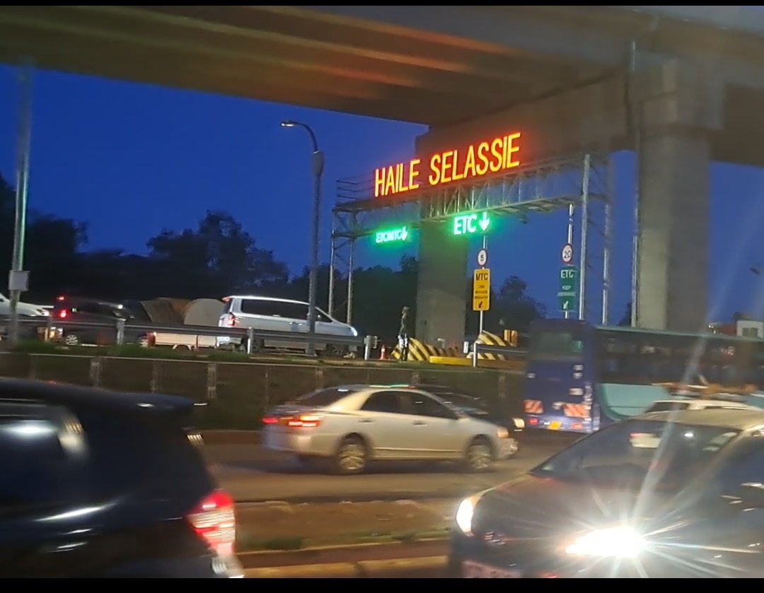 This is in #Kenya #Nairobi. #HaileSelassie Avenue.