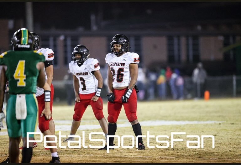 gsiimba's tweet photo. Finished my senior Season off with 113 tackles, 30+ TFl and 12 sacks #Dasickest🤮🥷🏿 @LumbertonFBall
@coachjladner @zjones_mhs https://t.co/lll9iPfnmE