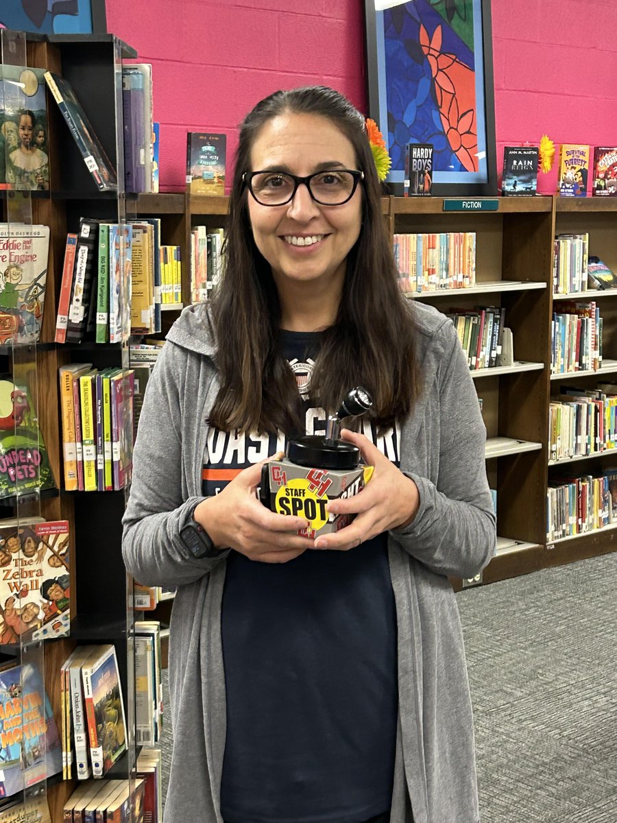CUYHTS's tweet photo. She draws from her unique educational experience to support each student's needs. https://t.co/dVZYKMH53g https://t.co/aol4lz1uQy