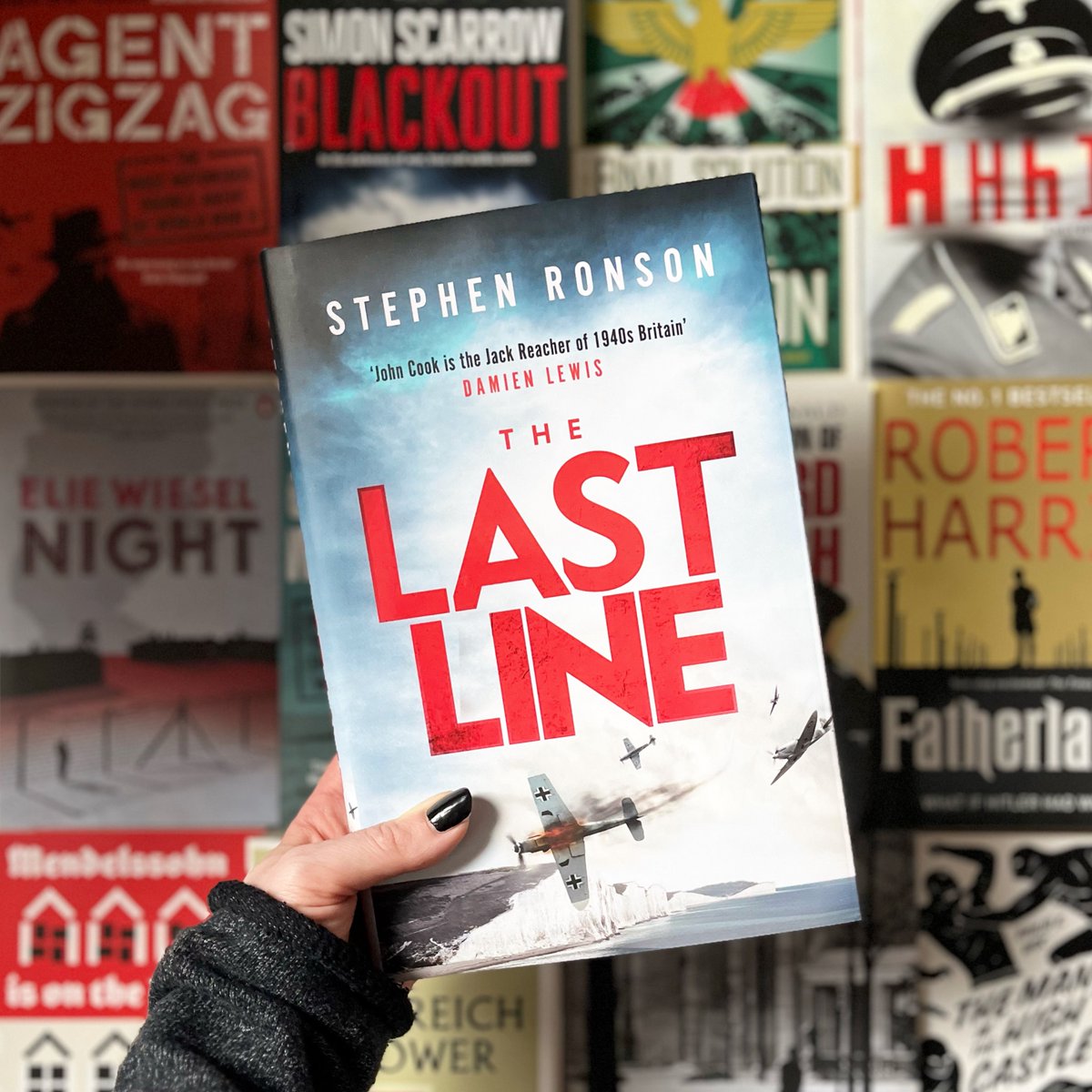 #HappyPublicationDay to @Stephen_Ronson My full review for #TheLastLine is up on Insta!

instagram.com/p/CztqYaAomT2/…