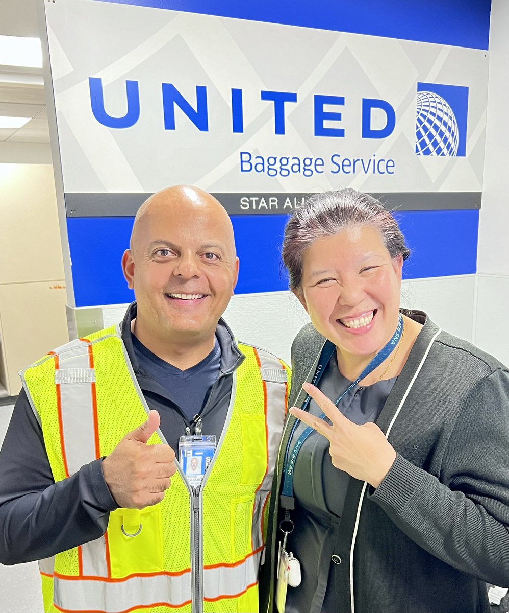 Great spending time with Team @united SNA! Congrats to Lynn P for your new role as lead in our Baggage Service center! #beingunited @Tobyatunited @DJKinzelman @MikeHannaUAL @jacquikey @espresso613 @bosekrishnendu1