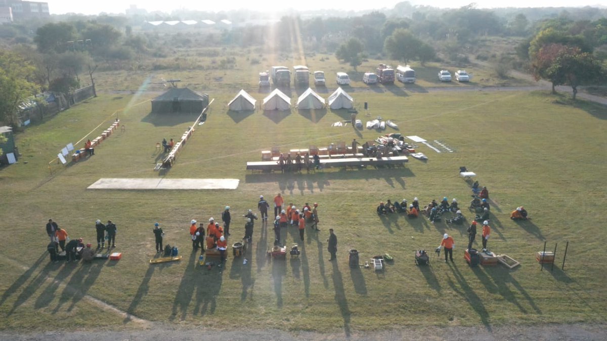 AKAHPakistan's tweet image. A sneak peek into our on-going action-packed Joint Simulation on Urban Disaster Preparedness. #UrbanPreparedness #SimulationExercise #AKAHPakistan #CommunitySafety #searchandrescue #volunteers