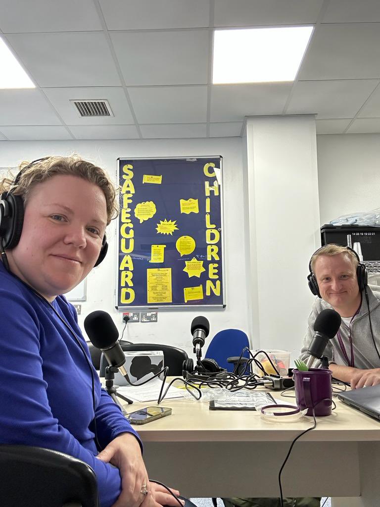 2 of our talented ED Consultants recording our third ED Govcast! An amazing way to share learning using real clinical scenarios! This week focussed on treatment of hypertension in the ED, paediatric head injuries and much more! @HHFTnhs @drjenjoiner @kevinha30595728 @RCollEM