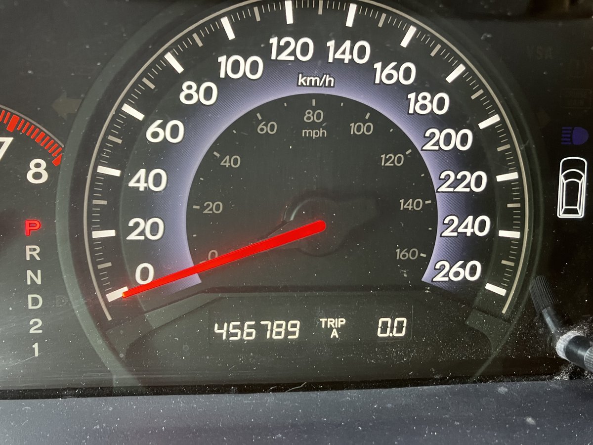 To capture this amount of kilometres on your car you need 2 things:  first, good timing, and second a super reliable Honda Odyssey ;)  <a href="/HondaCanada/">Honda Canada Inc.</a>