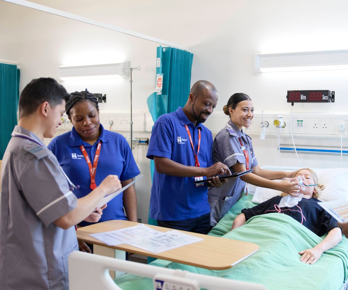 If you’re interested in a future in the #NHS, tune in next Wed (17:00-18:30) for a free ‘health service careers under one (digital) roof’ webinar.
 
Hear about courses at #UON &amp; jobs/apprenticeships from experts incl. <a href="/KhatriRoshni/">Dr. Roshni Khatri</a>. Book a place 👇

northampton.ac.uk/events/careers…