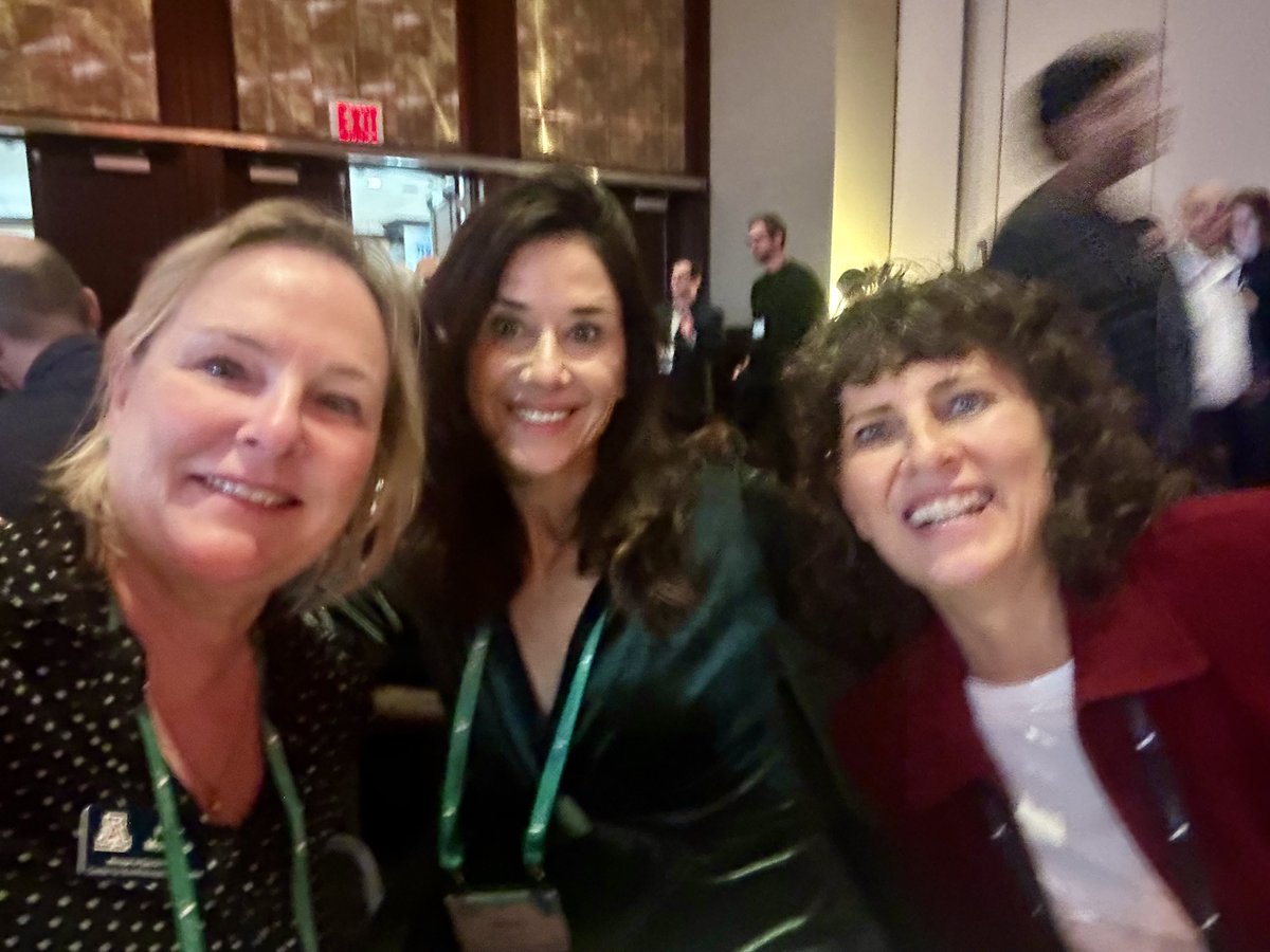 UAZFreedom's tweet photo. The Freedom Center is proud to sponsor the @AtlasNetwork #LibertyForum. FC Assoc Dir and Asst Prof @SauraMasconale, FC Mgr, Special Programs 
@mrsmontano, and Take Charge Today Marketing Specialist @robinpTCToday are in #NYC, connecting with leaders and sharing the FC mission. https://t.co/ZSB8L054mm