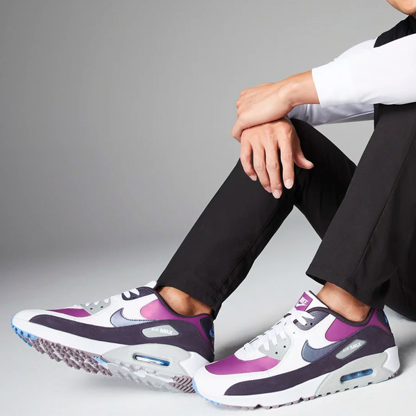 ⛳️ Select sizes for the white/purple smoke-cave purple Nike Air