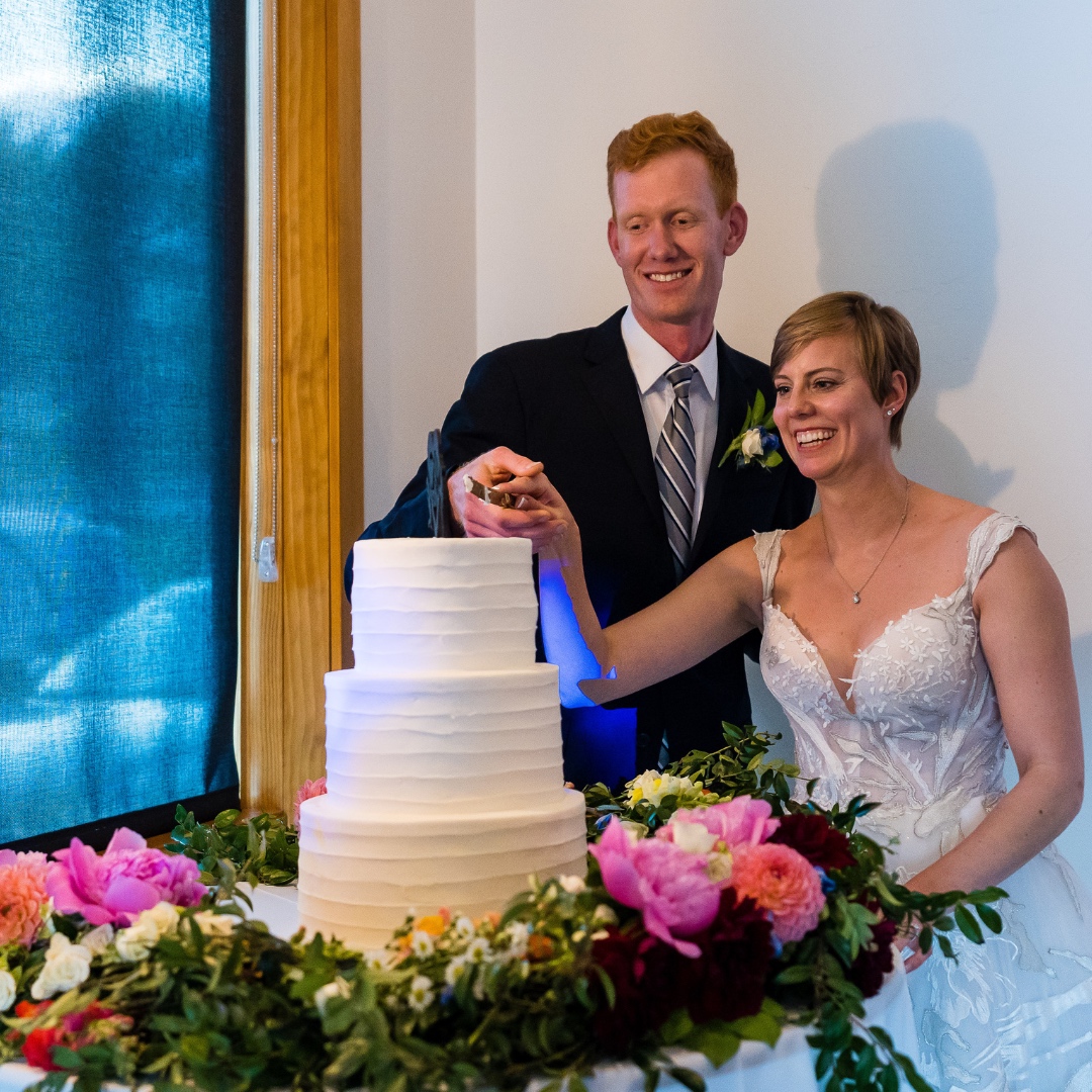 abridesbestmate's tweet photo. Swipe for a breathtaking view that goes beyond the horizon and get ready to be inspired for your own dream wedding! ⛰️
#abridesbestmate #weddingplanner #weddingstylist #weddingdesign #weddingcoach #weddinginspo #weddinginspiration #destination #weddingdestination https://t.co/0YqGKQI6aJ