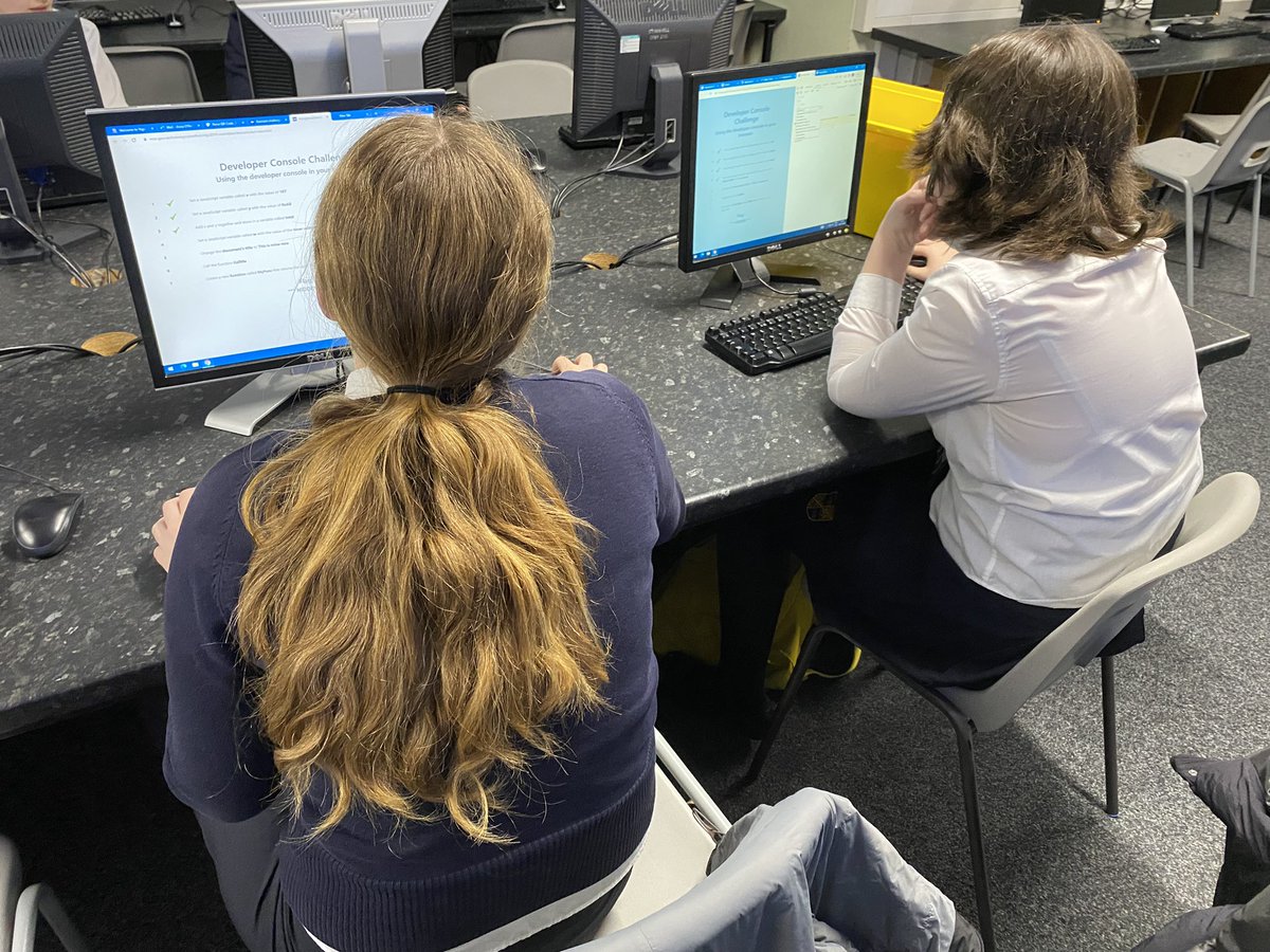 ICT_2xl's tweet photo. @CyberFirstWales  Our CyberFirst Girls working through a series of example challenges ready for this year’s competition which starts Monday. Pob Lwc. https://t.co/Zdq5ntgVUJ