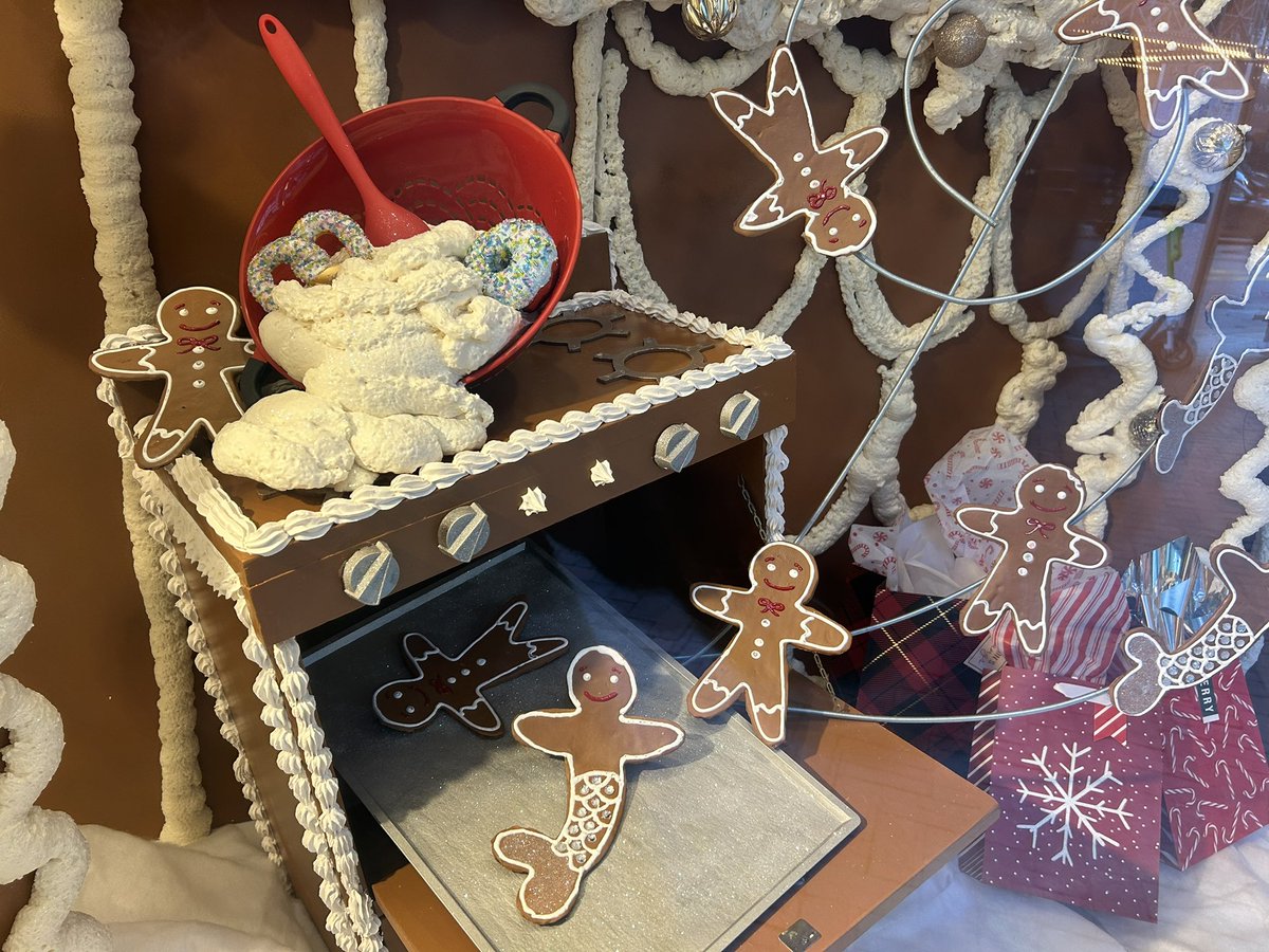 Preparations are in full swing for Norfolk’s 37th Annual Grand Illumination Parade this Saturday! Find out what you need to know before joining in the fun, coming up at noon on <a href="/13NewsNow/">13News Now</a>