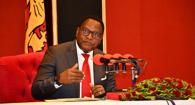 channelstv's tweet photo. Malawi President Cancels Foreign Trips For Self, Cabinet Over Economic Crisis

In a nationwide broadcast on Wednesday night, the President said the move, was part of what he called tough measures to heal the Southern African nation’s economy.

https://t.co/YyAB8UNKu7