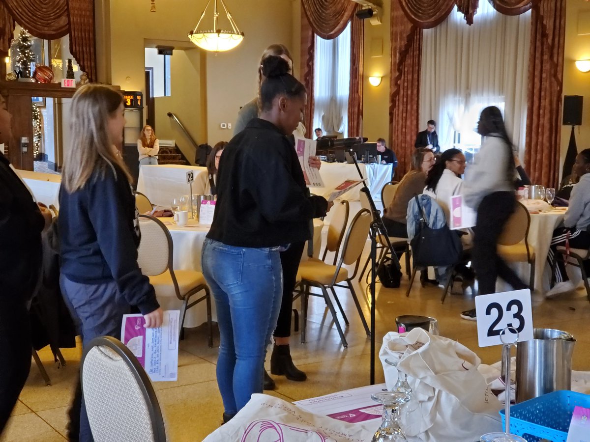 chanland's tweet photo. Our JG π team representing @Churchill_HWDSB at #RiseAndShineYWCA young trailblazers breakfast event with keynote from @KiaNurseElite #CreatingInclusiveSpaces https://t.co/GXqoNf9jlR