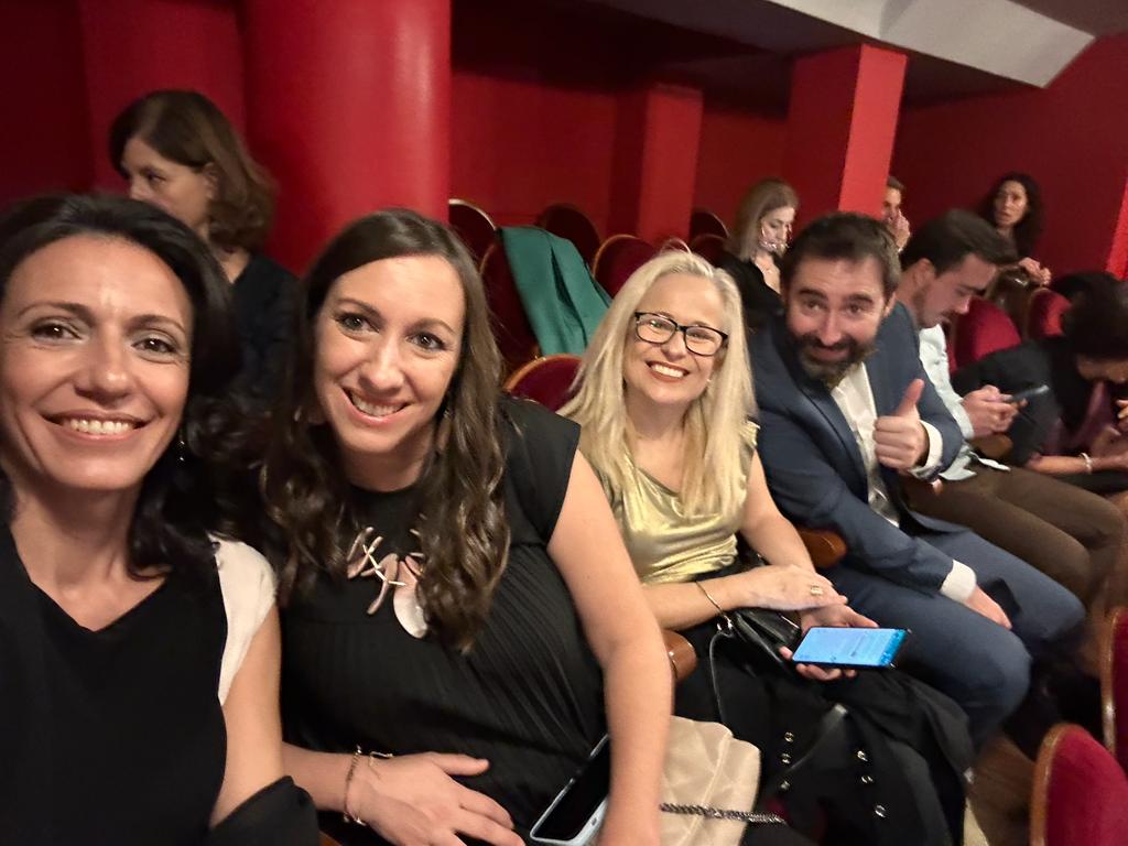 IsabelMorenoAb's tweet photo. Ayer en los #PremiosED con mis compañeros @jruizt, Carmen Nieto  y @enfermerapink.
Gracias por la compañia y gracias también a la maravillosa presentadora de los premios @BelindaWB https://t.co/lpcXolQjCf