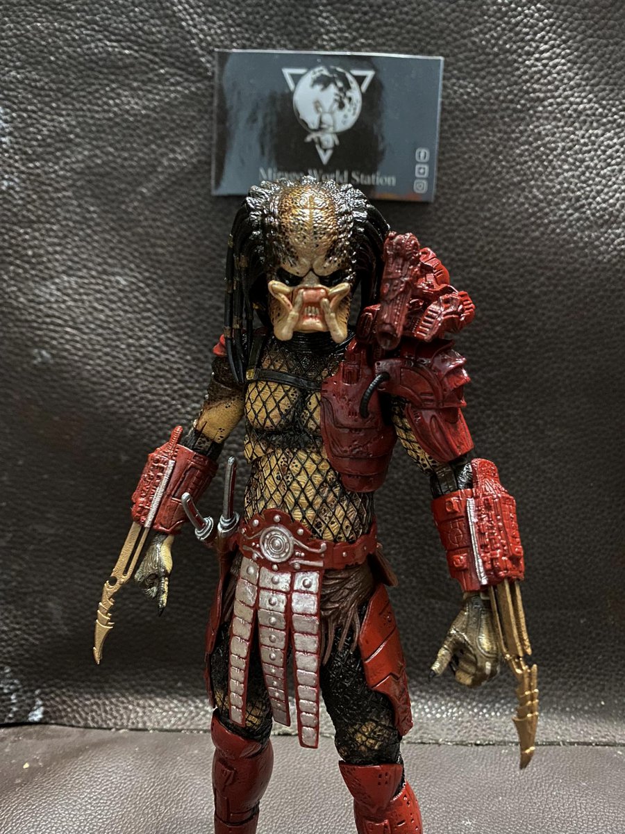 Mirage_TC_'s tweet photo. 📷📷 Sending work to customers. Custom and repaint Big red Predator.
- Make a resin cast mold of the left claw.
- Painted body and armor
- Decorate the head of the mask to add the ultimate body.
#avp #predator #Bigredpredator #alien #custom #model #repaint #Bigred #sculpture https://t.co/WBKr3mLh3P