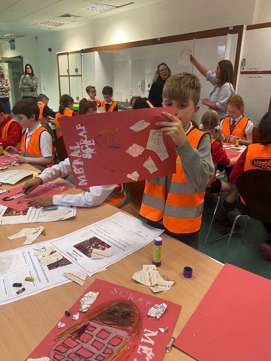 P5a followed up their pizza making with a trip to Kelvingrove Museum to take part in a Glasgow Artists Workshop. 🎨 @GlasgowMuseums @KelvingroveArt