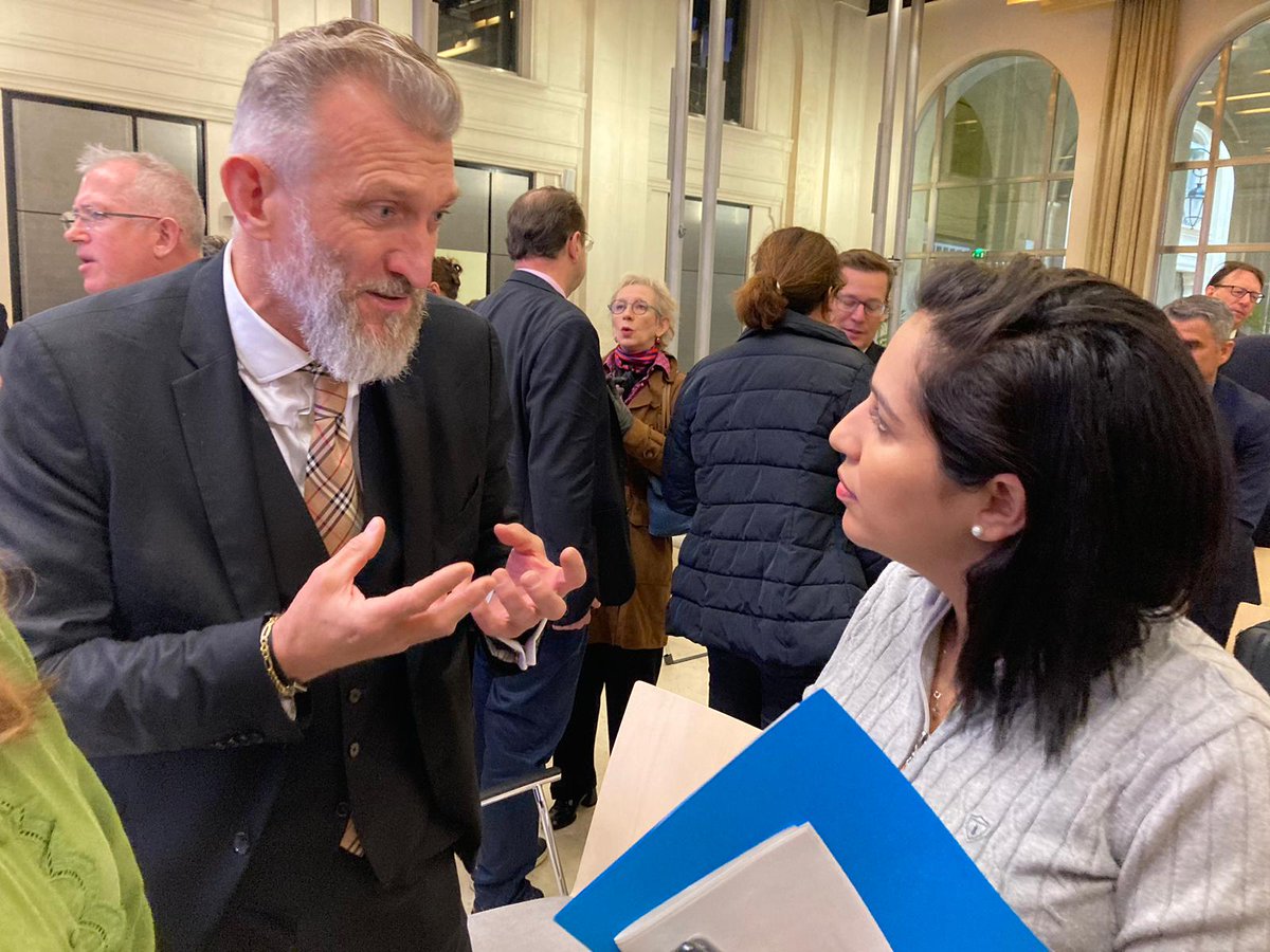 InfluenceStrat1's tweet photo. Nous sommes ravis d’avoir été invités ce matin au Ministère de la transition écologique et de la Cohésion des territoires avec notre client @UVGERMI @sarahelhairy https://t.co/gvr2BaxRoS