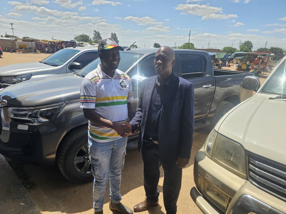 The base has been fired up. 
<a href="/fazPresident/">Kudakwashe Mavula Munsaka</a> Cde Munsaka today was in Cowdray Park Constituency, drumming up support for the Party's candidate. He met #FAZ Volunteers&amp; gave them new marching orders to secure a win for <a href="/ZANUPF_Official/">ZANU PF</a>
