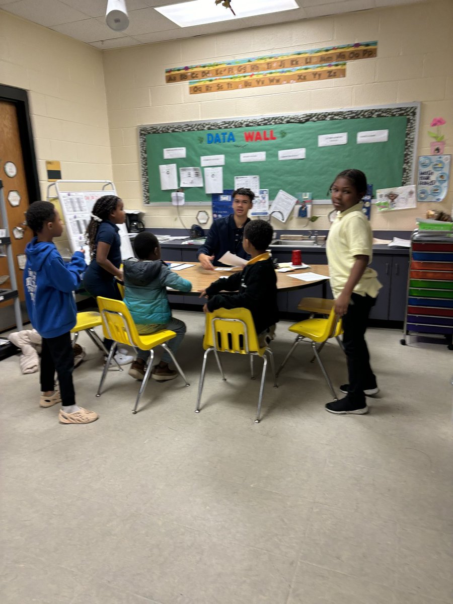 erickaG_Smith's tweet photo. Truly appreciate our Landmark partnership and friend for hosting a group during small group reading! #village https://t.co/rg8pOOKRv1