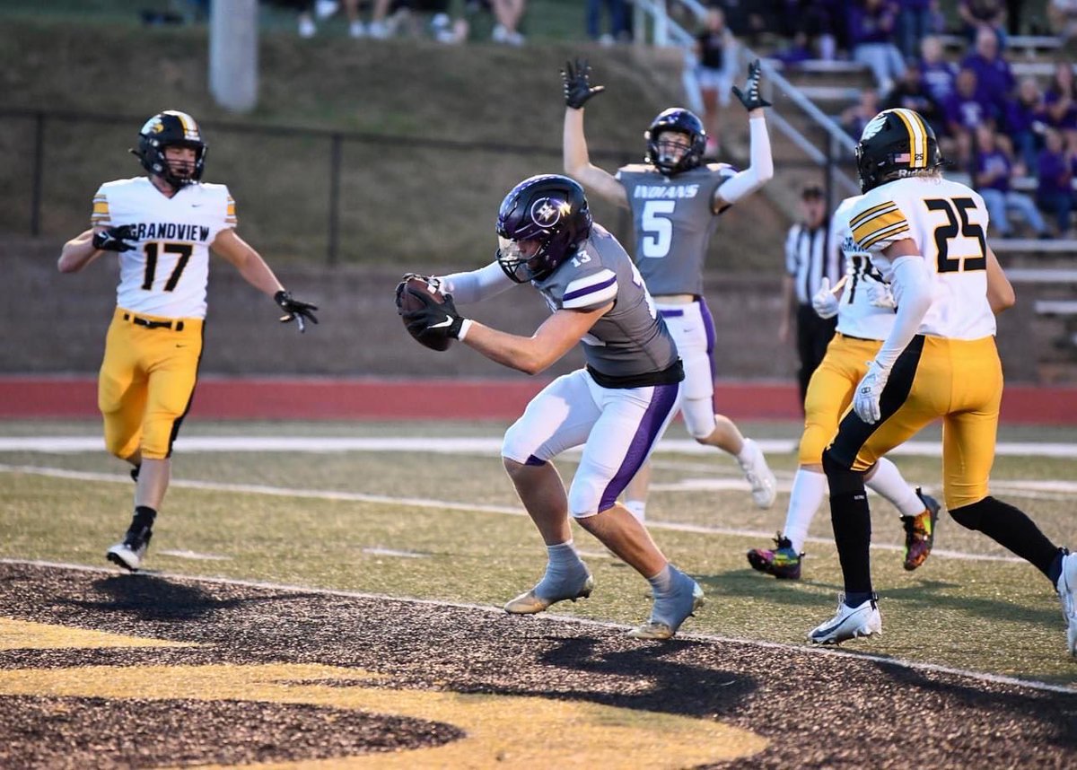 Senior season stats:
108 TOT tackles 
10 games played
2 sacks 
2 forced fumbles 
10 - 4th down🛑
16 - 3rd down🛑
17 rec
199 yards 
1 TD
Looking for a home‼️