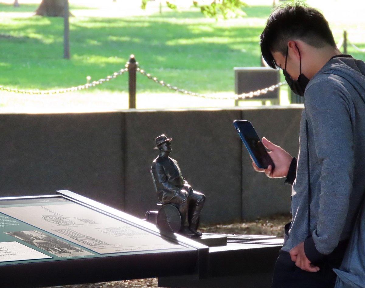 The Design Minds tweet media