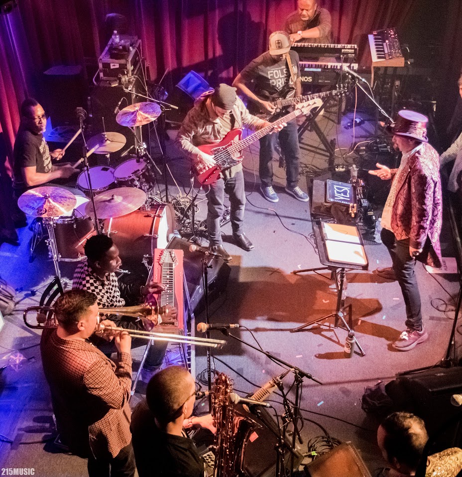 215Music tweet media