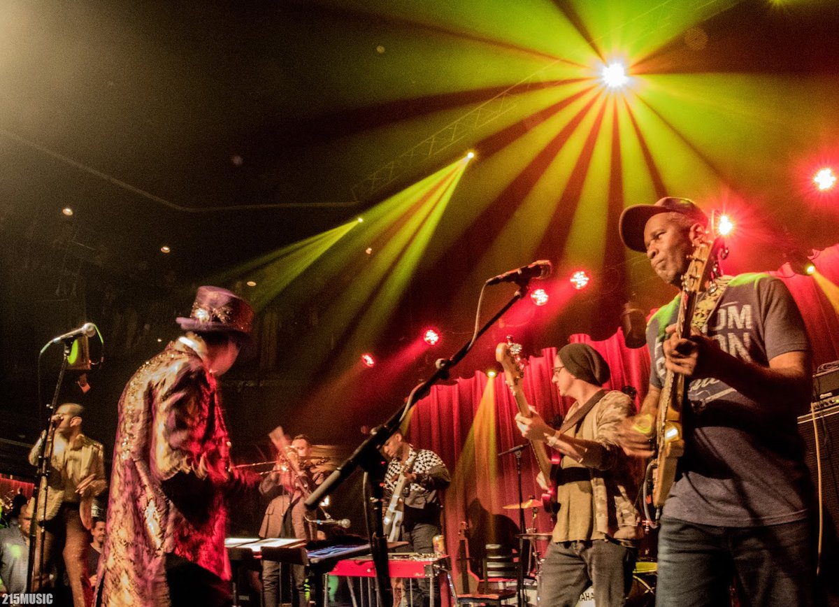 215Music tweet media