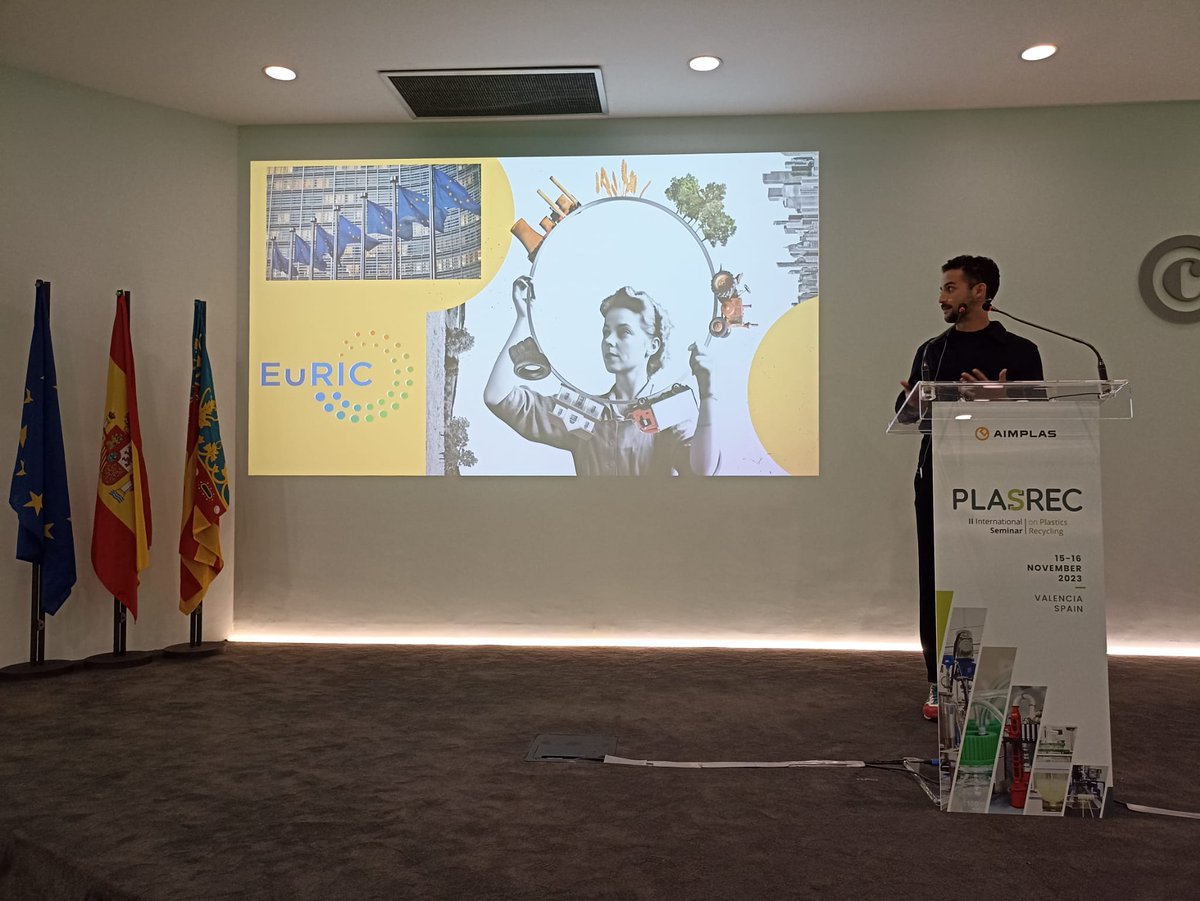 reciclajeFER's tweet photo. Un placer escuchar a nuestro compañero de @EuRIC_Recycling Alejandro Navazas  hablando del #reciclaje de neumáticos, la legislación de la UE y la tecnología para una industria sostenible en #Plasrec. 
!Enhorabuena Alex por tu magnífica intervención! 👏#NFU https://t.co/rkIboBUvGE