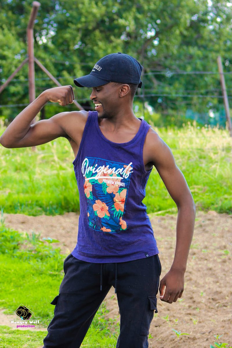 Matelile_Finest's tweet photo. My Music Coming Too Heavy 🔥🤣 https://t.co/OTDNGEugPs