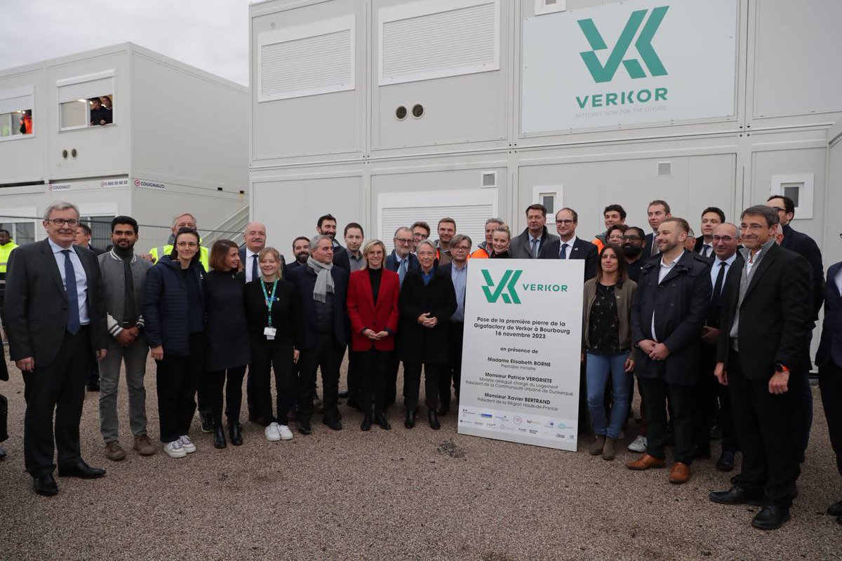 hautsdefrance's tweet photo. Les #hautsdefrance, la vallée de la batterie !
✅ C’est officiel, la première pierre est posée pour la gigafactory de #Verkor à #Dunkerque ! https://t.co/EG17RN5e0n
