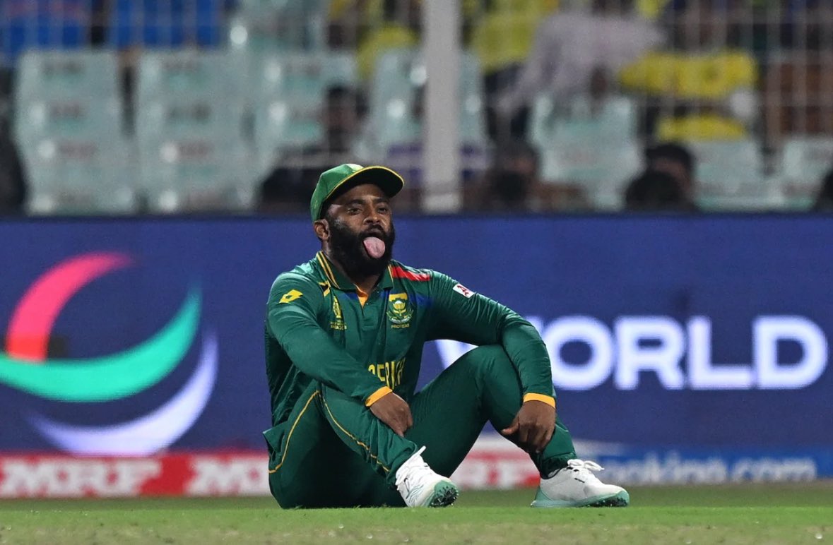 Tariq_2427's tweet image. HEARTBREAK FOR SOUTH AFRICA….AGAIN. 💔 🏏
Australia held their nerves to qualify for the final of the World Cup yet again, beating Proteas by 3 wickets. They are coming for their 6th WORLD CUP title. 🇦🇺🦘

The hosts, watch out
#CWC23 #CWC23semifinal #SAvAUS #AUSvsSA #INDvsAUS