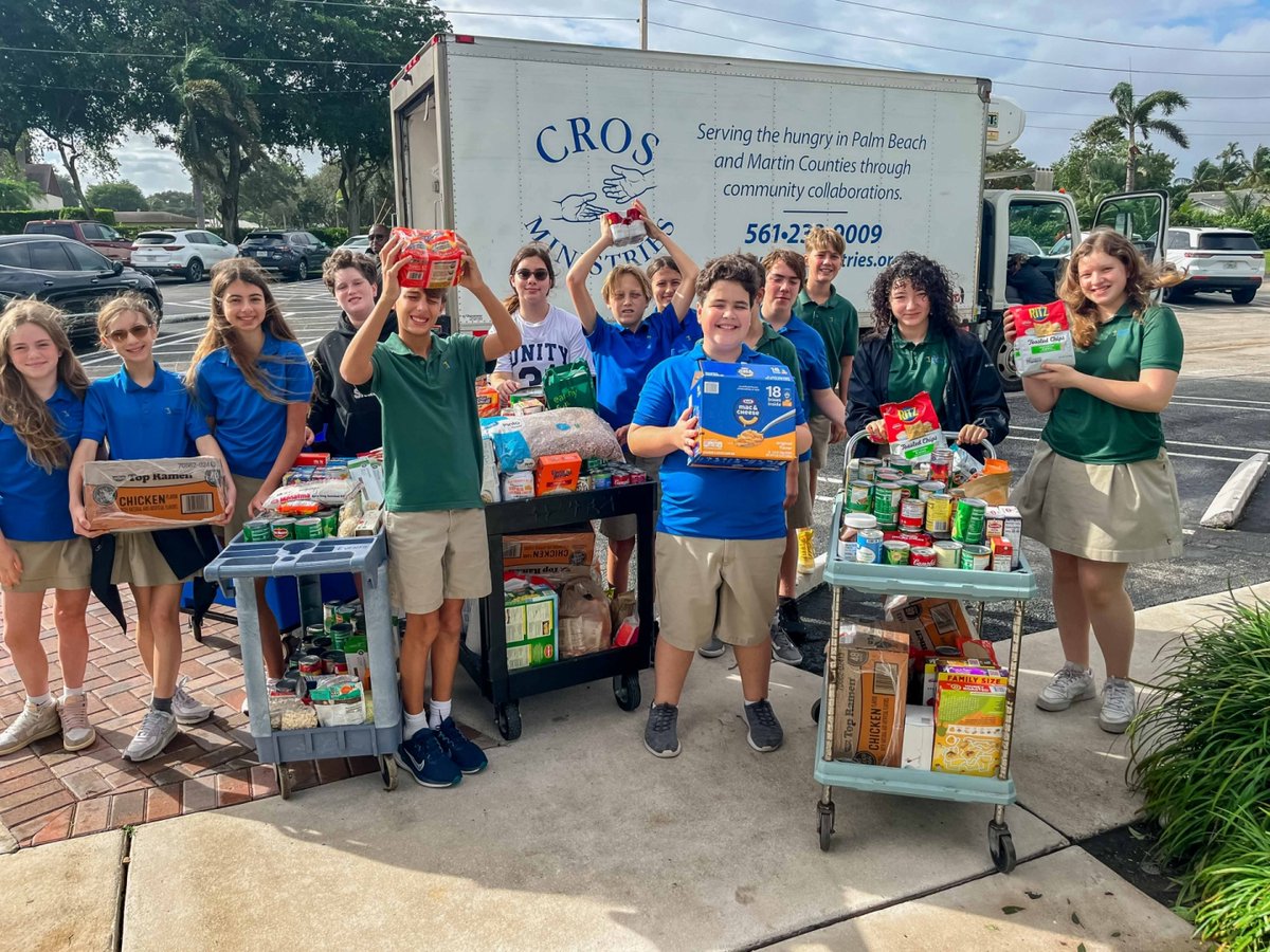 UnityDelray's tweet image. Let&apos;s give a big round of applause to the 7th graders for being the first class in Middle School to achieve the 300 donations goal for the Caring Kitchen Food Drive! Your generosity will profoundly impact families in need.

#CaringKitchen #CROSMinistries #FoodDrive #UnitySchool