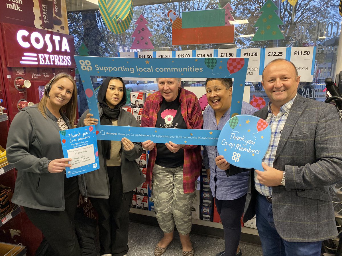 A lovely #CoopCelebration at Harold Wood Co-op this afternoon with Donna from @ClownsintheSky2 who support children with brain tumours and their families in communities across the UK. Great support to children in Queen’s Hospital #Romford