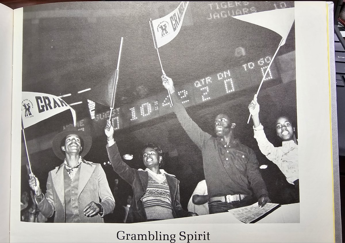 Grambling1901's tweet photo. "Classic photos of the Classic."

Today, we're looking back to 1975 and enjoying the nostalgia of the early days of the Bayou Classic. #BayouClassic #GramFamFlashback https://t.co/ABkqhK55qd