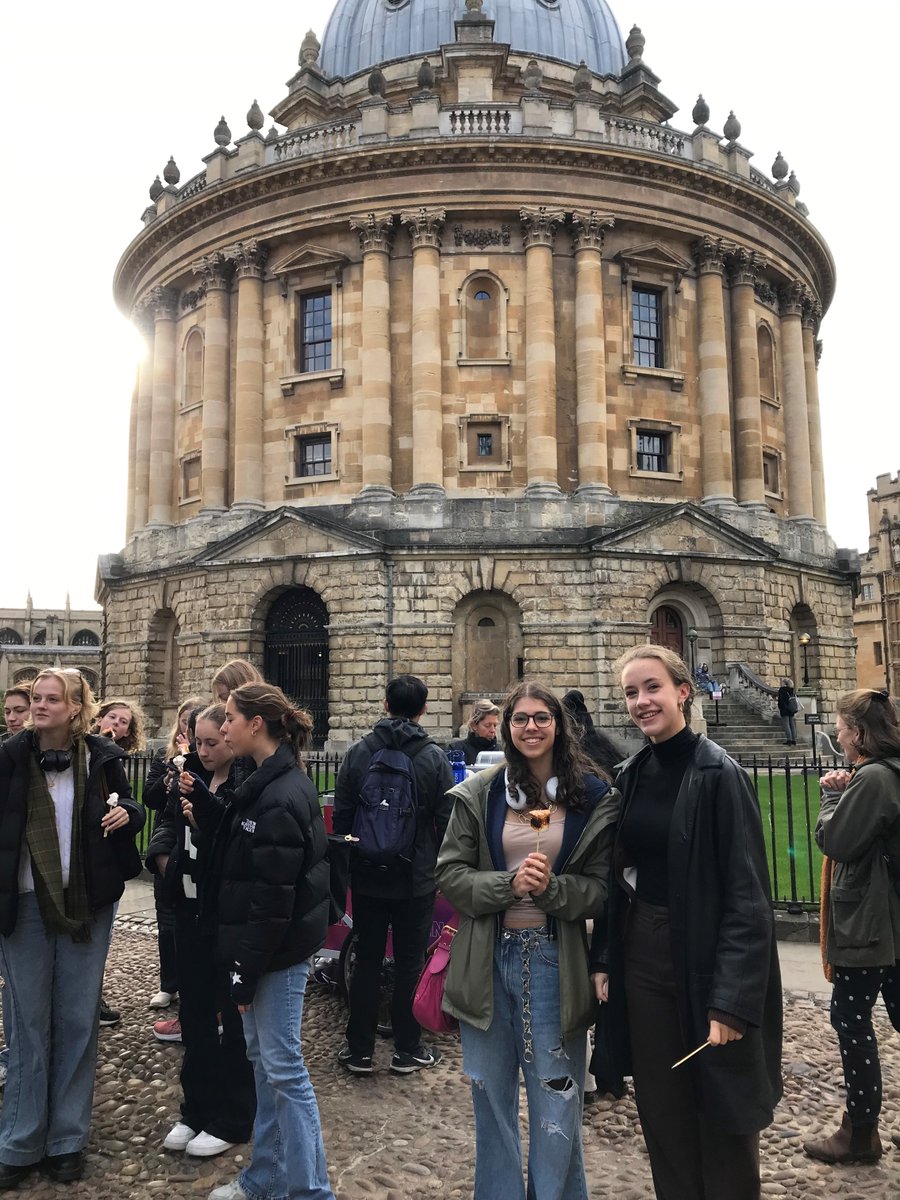 Classics_WHS's tweet photo. What a day we had last week - GCSE and A Level Greek students visited a sunny Oxford to see #Medea at the @OxfordPlayhouse #classics https://t.co/2z139IPzhV