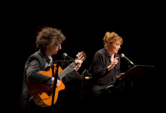 CNLlHospitalet's tweet image. El @facrobates us porta: “Mixtura”
La música d’Iniesta i la veu de Sampietro fusionades als servei dels versos més commovedors de Brossa, Margarit, Estellés, Vinyoli, Plà, Solé, Marçal, Verdaguer, Companys, Calders i Manent.
📆 19 de novembre
⏰ 19.00 h
📍 @elBarradas