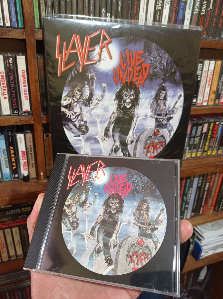 XIBILXIC's tweet photo. En Vivo en el Estudio con un puñado de fans está de aniversario 🤭 @Slayer 🇺🇲 #LiveUndead #BlackMagic #CaptorOfSin #AggressivePerfector #ShowNoMercy #vinylrecords #vinylcommunity #vinyl #cd  #CassetteMania #ThrashMetal https://t.co/Vicfs6gGjF