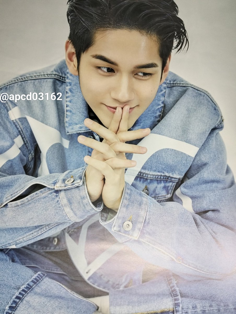 apcd03162's tweet photo. °˖✧ โปสเตอร์คุณอง(แผ่นใหญ่) จากนิตยสาร ELLE (2019) 

🌟ซ้าย(ยีนส์)มี 2 ขวา(สูท)มี 1
🌟120฿/แผ่น
      สองแผ่น 220฿
      เหมาสามแผ่น 330฿

📌 ราคารวมส่งใส่กระบอก

#ตลาดนัดwelo #ตลาดนัดวีโร #ตลาดนัดองซองอู #องซองอู
#hygge_collection https://t.co/AfXfIX6HVT