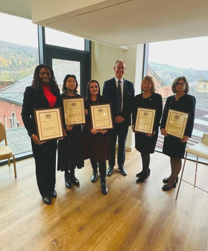 An awe inspiring venue for the West Yorkshire Lieutenancy AGM today. Thank you for the warm welcome @rogermarshOBE @NickyCTMBEDL. Wonderful to see our latest DL’s being given their official certificates for being Conferred by @LordLtWY