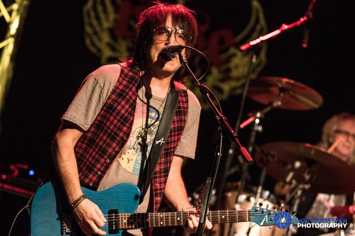 Let's take a trip down memory lane with The Babys! 🕰️ Their music is a soundtrack to generations, proving that great rock n' roll is forever. What's your go-to Babys anthem? 🤘 #RockThroughTime #TheBabysJams