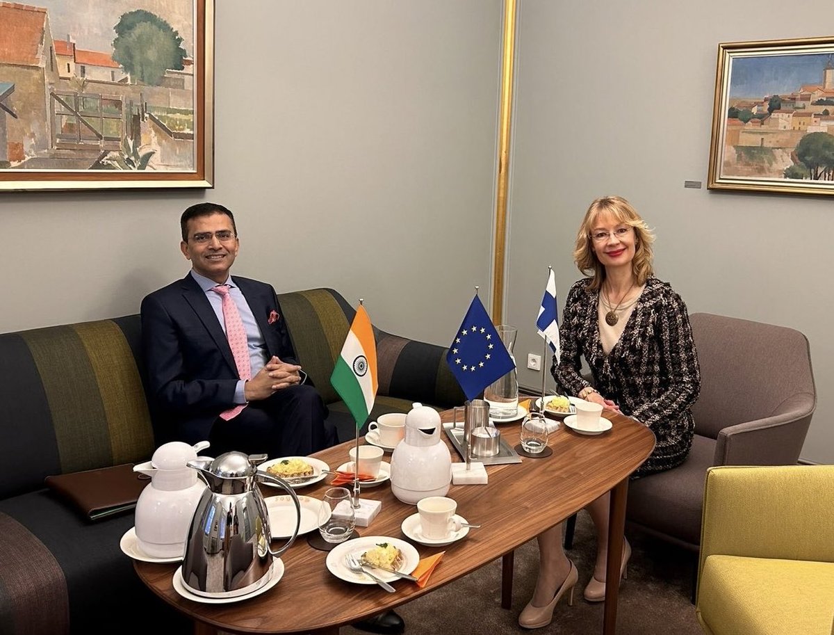 I was honoured to meet HE Raveesh Kumar @raveesh_kumar, the Ambassador of India. We share democratic values and common interests. I commended Indian immigrants’ vast contribution to our economy and culture. Finland must attract immigrants to work and live here. 🇫🇮🤝🇮🇳