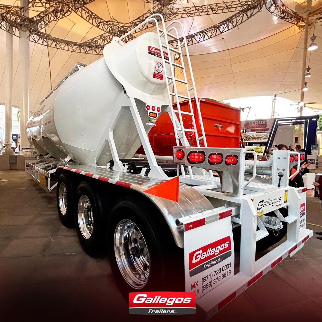 GallegoTrailers's tweet photo. ¡Día 1: Conectando caminos, creando alianzas! 
Estamos presentes en Expo Transporte Anpact, el epicentro donde clientes, proveedores y colaboradores se unen para impulsar la innovación en la industria. Descubre la innovación en persona. ¡Te invitamos a conocer nuestros equipos!🙌🏻 https://t.co/Gmztv3e9zb