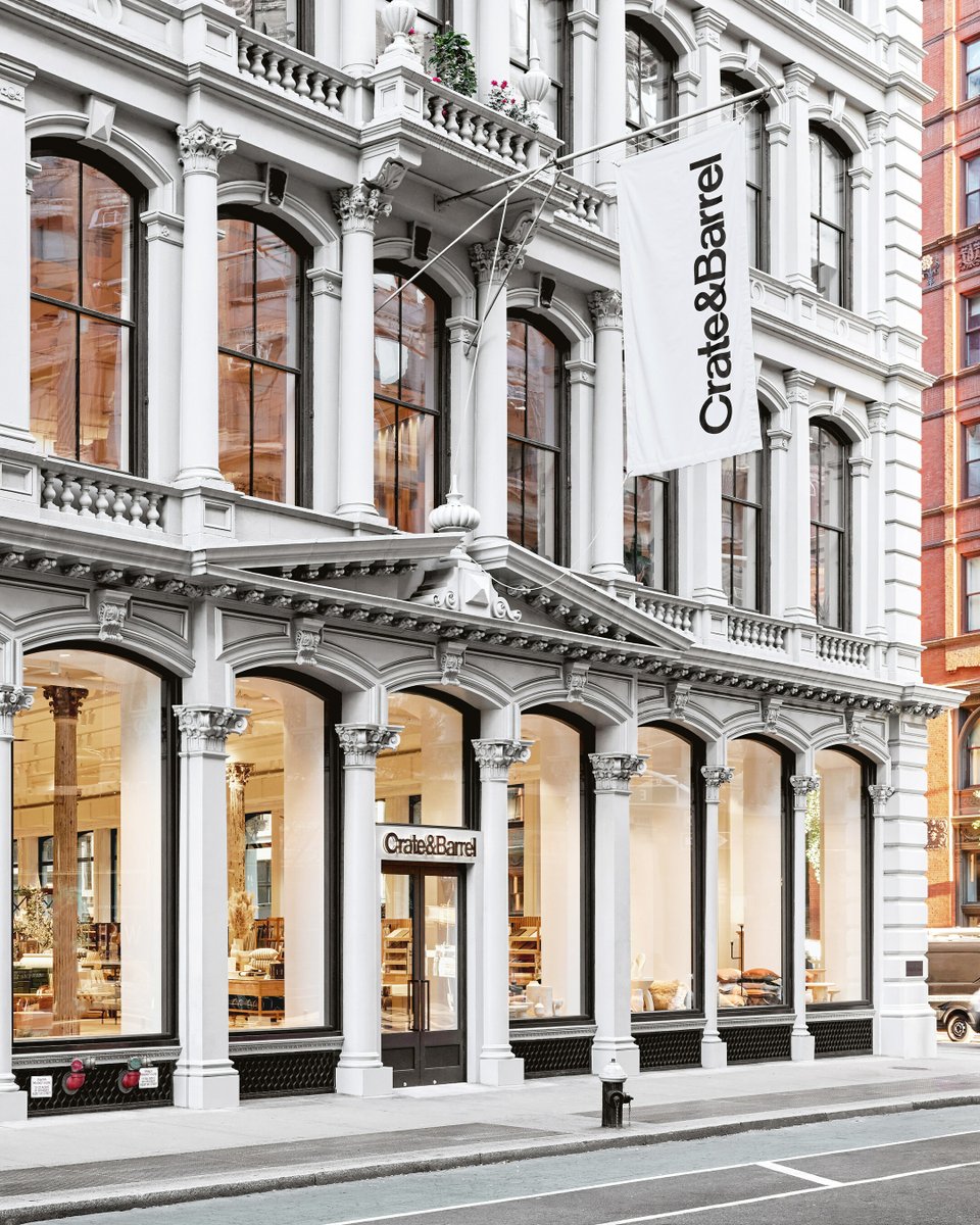 Crate &amp; Barrel’s historical store in NYC’s Flatiron district showcases first-for-the-brand shopping services and shop-within-the-shop Crate &amp; Kids. retailleader.com/crate-barrel-d…