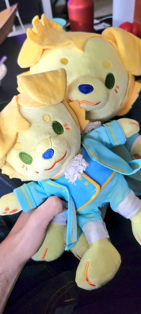 btw the plush is made by my bestest friend @_koistar on twitter #babil