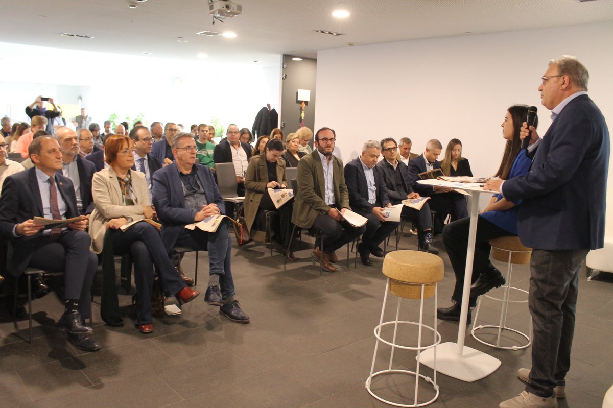 José Crespín /❤ tweet media