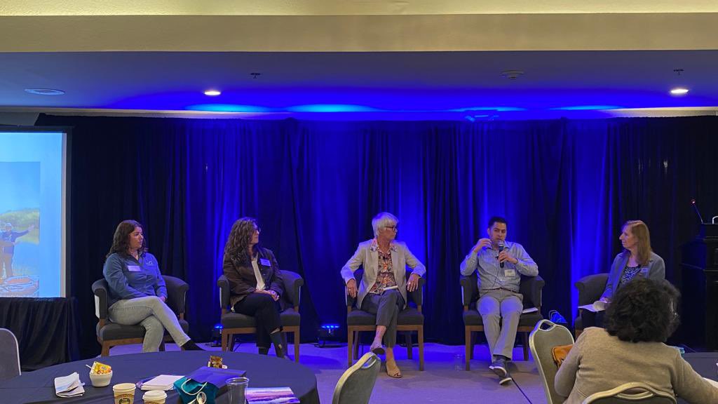 Panel sobre Colaboración ambiental binacional: Éxitos en el río Colorado e ideas para el río Bravo, con la participación de <a href="/GabrielaCaloca/">Gabriela Caloca</a> <a href="/JnPitt/">Jennifer Pitt</a> <a href="/karenchapman_my/">Karen Chapman</a> y Enrique Prunes en la Cumbre Binacional del Río Bravo <a href="/usibwc/">U.S. International Boundary and Water Commission</a> <a href="/TexasWaterFND/">Texas Water Foundation</a> <a href="/TCEQ/">Texas Commission on Environmental Quality</a>