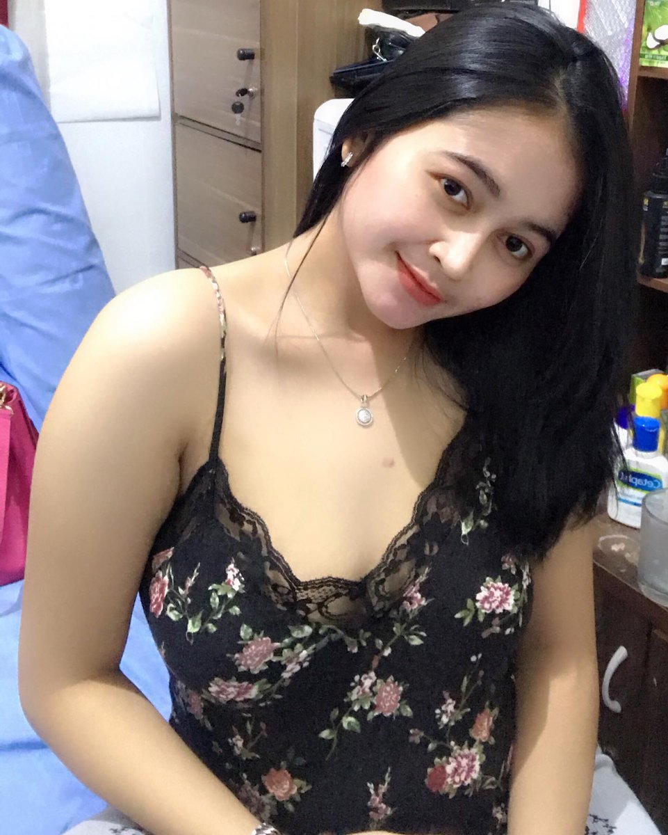 Tantemonik69's tweet photo. kmu lbih suka gadis atau janda.. https://t.co/4IX2j42ea2