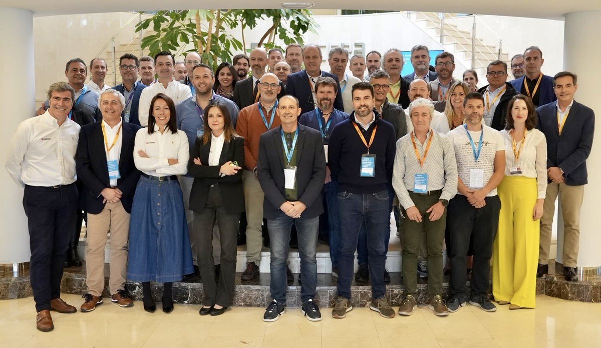 Finaliza la Jornada de Business Partners Advanced. ¡Enhorabuena a los partners que han recibido un trofeo en reconocimiento al desempeño durante el año fiscal 2023! 🏆 <a href="/apensolucions/">Apen Soluciones Informáticas</a> <a href="/Megaprint_Kyo/">Megaprint Canarias</a> <a href="/Notin_es/">Notin</a> <a href="/copinsa/">copinsa</a> <a href="/codinas_cat/">Codinas.cat</a> y SAT Inforlingua.