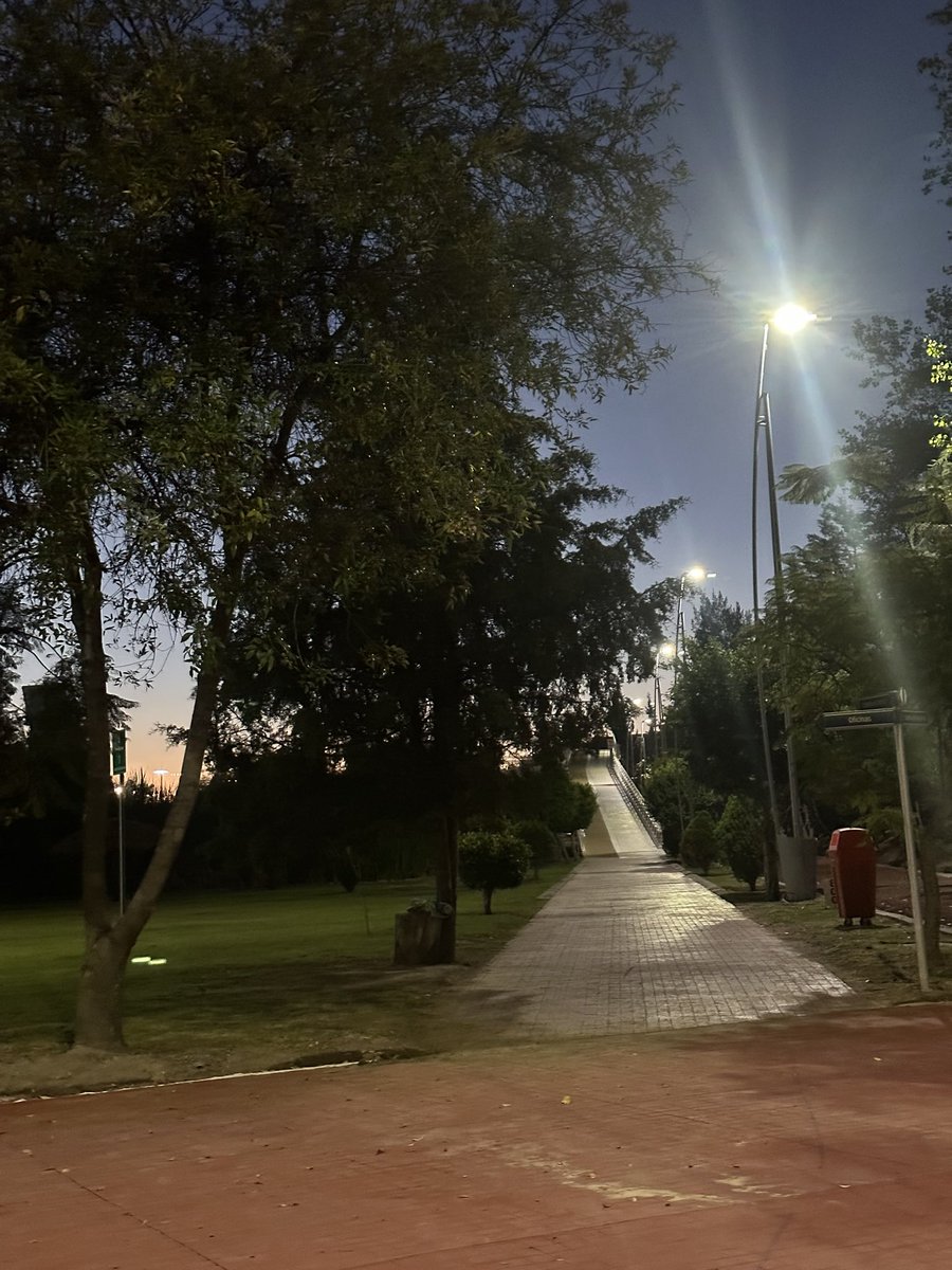 Glacue64's tweet photo. Y hoy estuvo intenso el
entrene #repes amigos
#FelizJueves
a todos los #runners
Día de #miles
Y se logró súper!
@logrartusmetas
@ManicomioRunner
@ComuniRunners
@MeEncantaCorrer
@CorroAMiPaso
Disfruten! https://t.co/WlZeA2Yput
